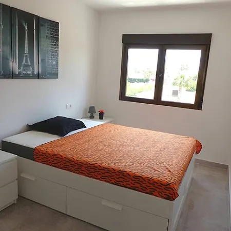 Tramontana 3 Apartment *
